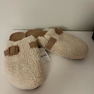 Cozy Cream Shearling Clogs